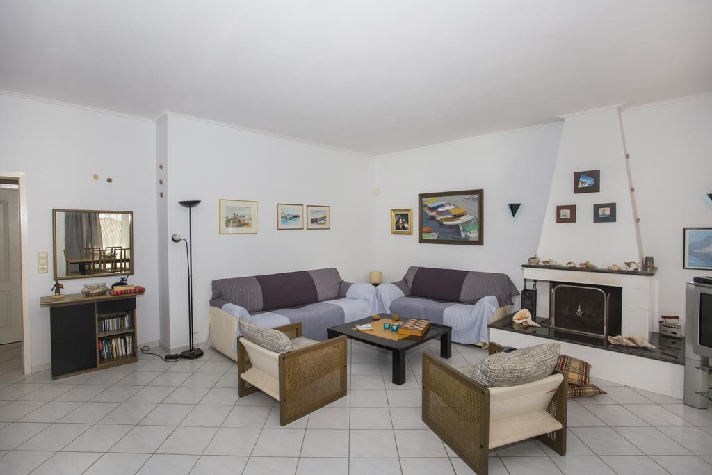 Chita'S House Villa Paralia Vrachou Exterior photo